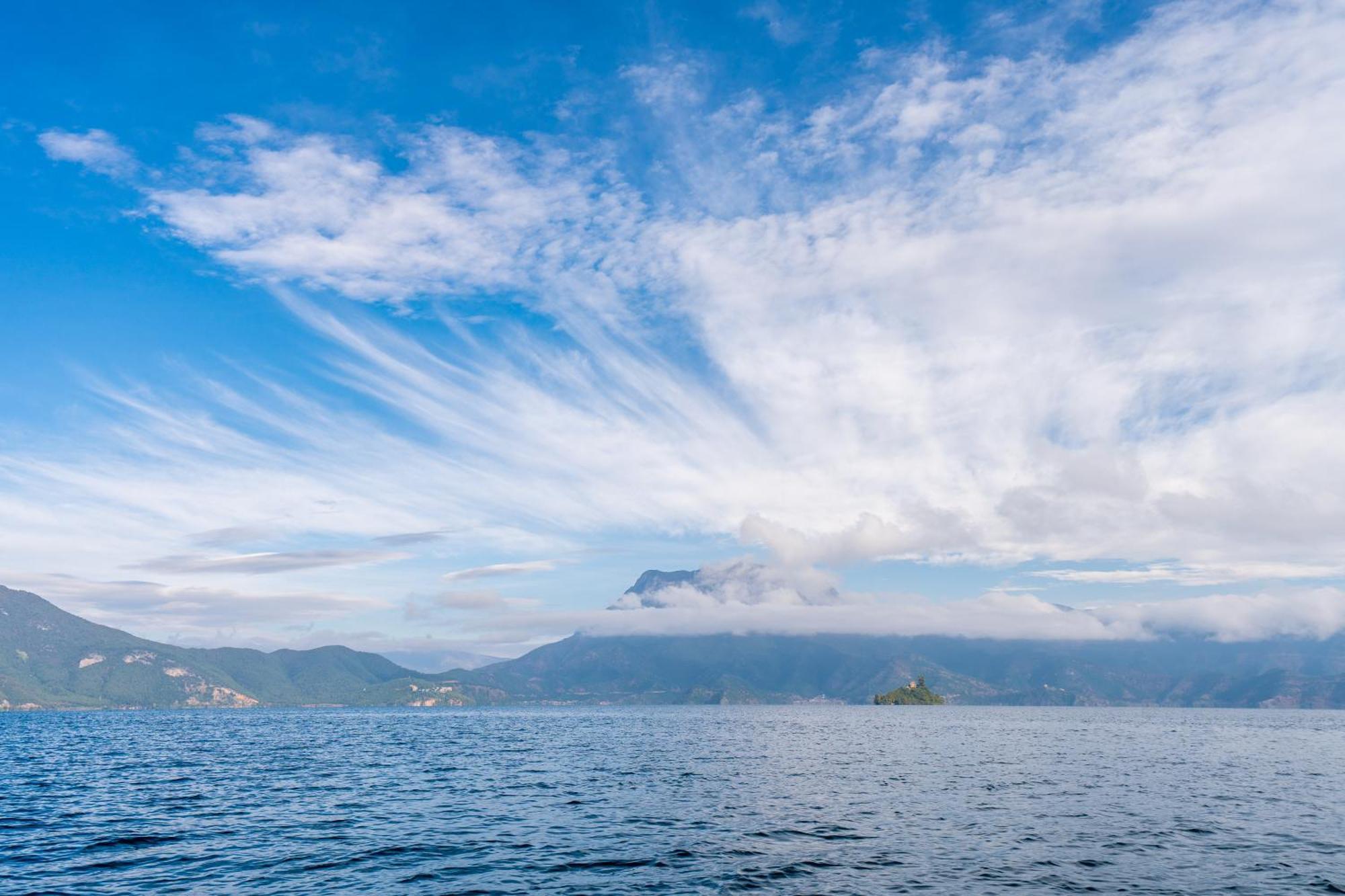 Hotel Indigo Lugu Lake By Ihg Lijiang  Exterior photo