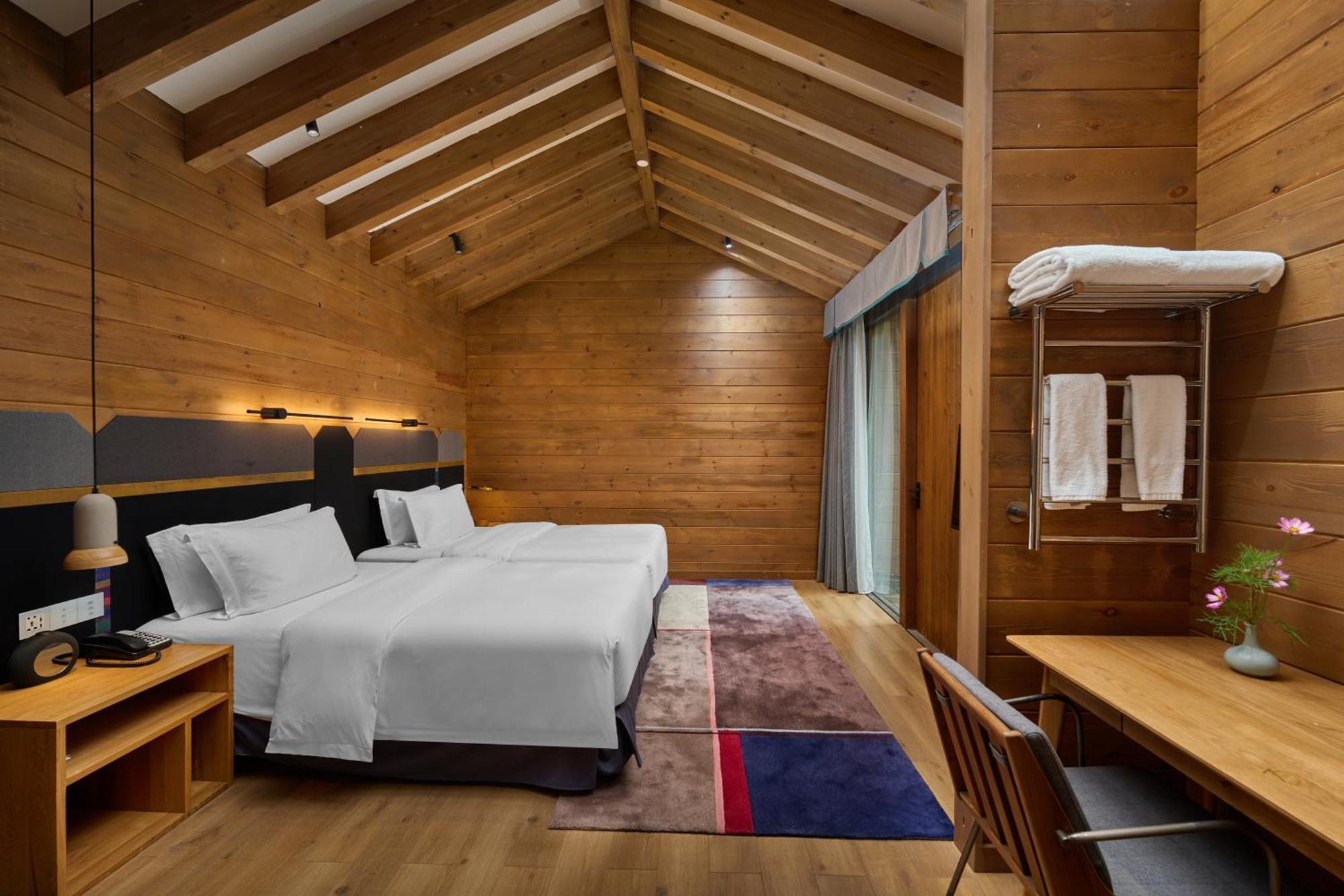 Hotel Indigo Lugu Lake By Ihg Lijiang  Exterior photo