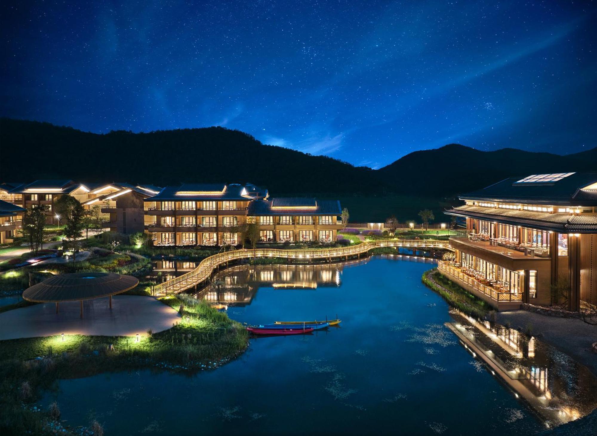 Hotel Indigo Lugu Lake By Ihg Lijiang  Exterior photo