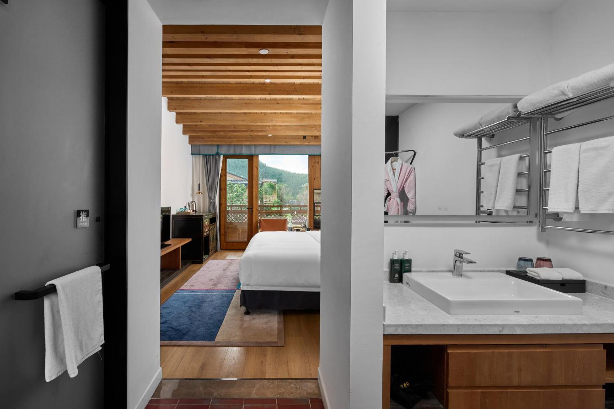Hotel Indigo Lugu Lake By Ihg Lijiang  Exterior photo