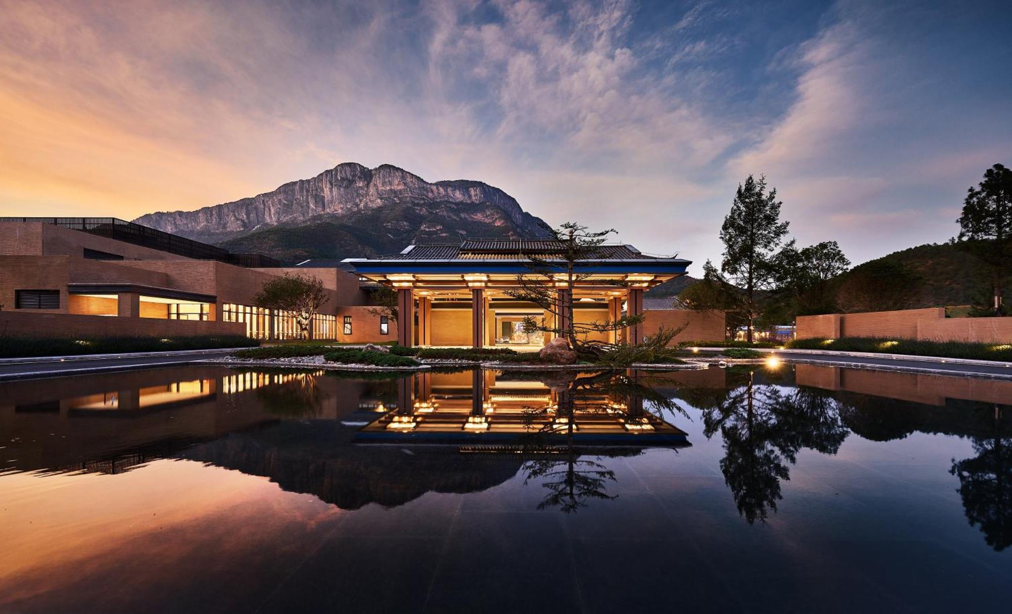 Hotel Indigo Lugu Lake By Ihg Lijiang  Exterior photo